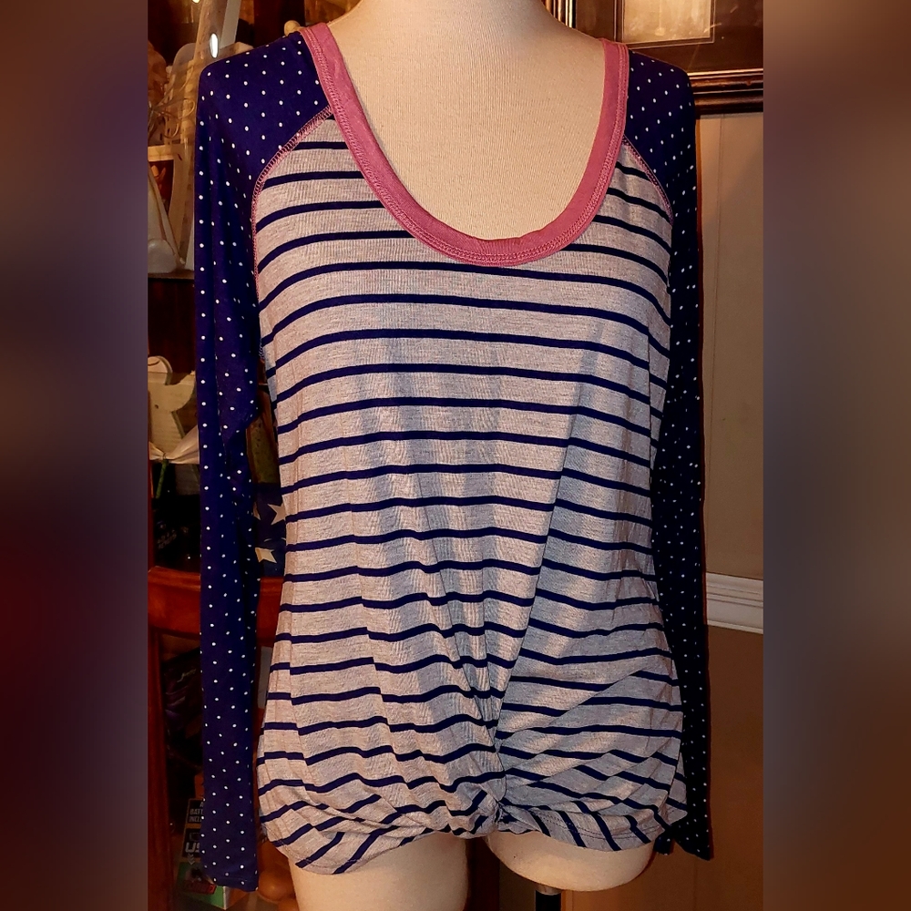 Sz L Self esteem Boutique style top
